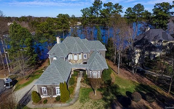 3rd image of 178 Easton Dr