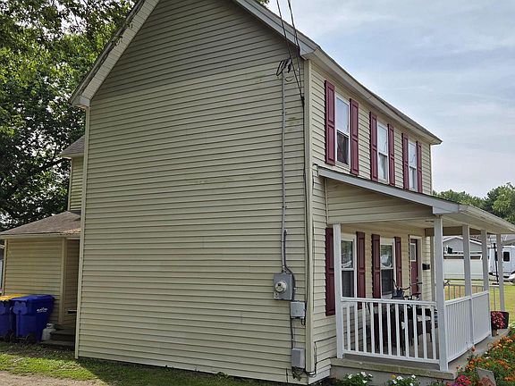 4th image of 10 Ward St #De