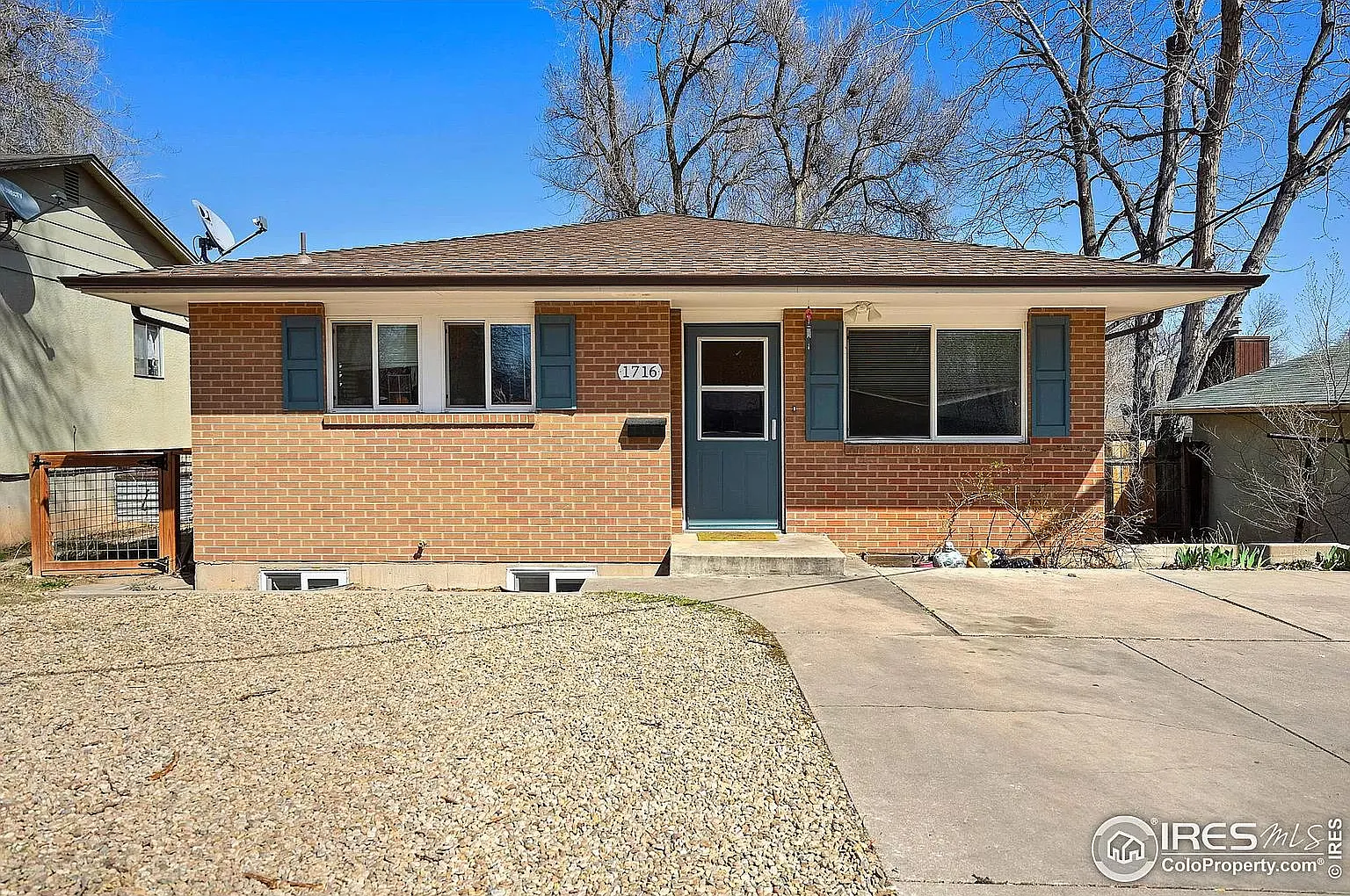 1716 Peterson St — Photo 1