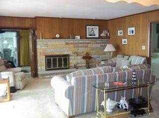4478 Weeks Bay Dr, Hubbard Lake, MI 49747