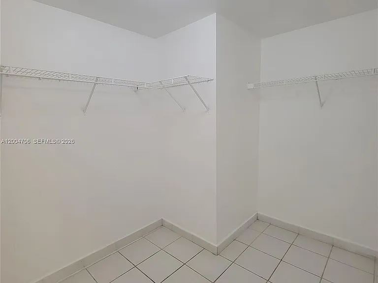7601 Dickens Ave #402 — Photo 6