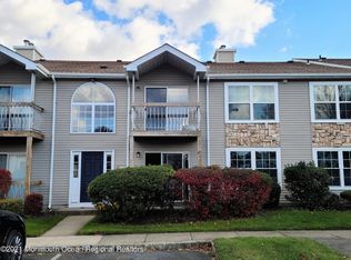 61 Diane Dr, Tinton Falls, NJ