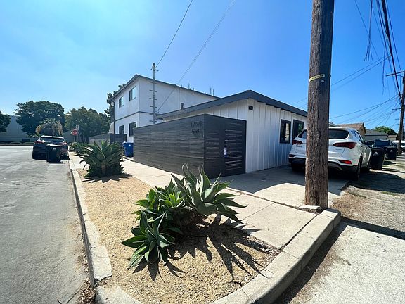 5th image of 3795 Rosewood Ave #3795