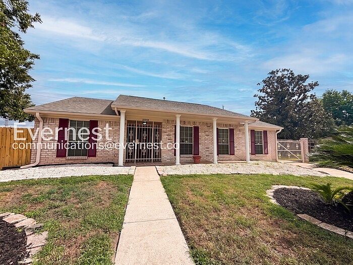 1st image of 10938 Mackenzie Dr