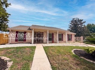 10938 Mackenzie Dr, Houston, TX 77086