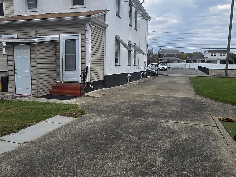 372 W Academy St — Photo 26