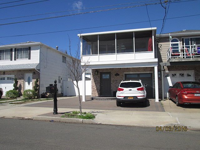 1st image of 276 Tennyson Dr