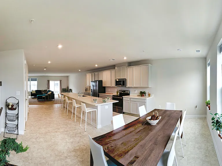 10510 Neil Armstrong Way — Photo 3