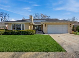 1425 Stonegate Rd, La Grange Park, IL 60526