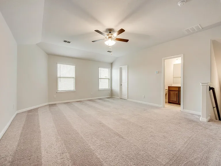 1308 Canary Ln — Photo 11