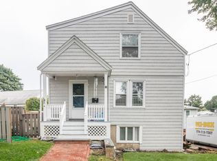 19 Ratchford Cir, Quincy, MA 02169