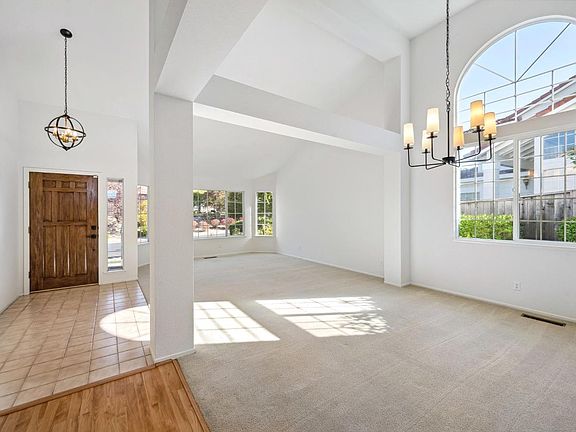 4th image of 725 Miramar Street