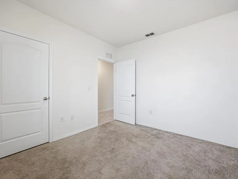 289 Gina Ln — Photo 14