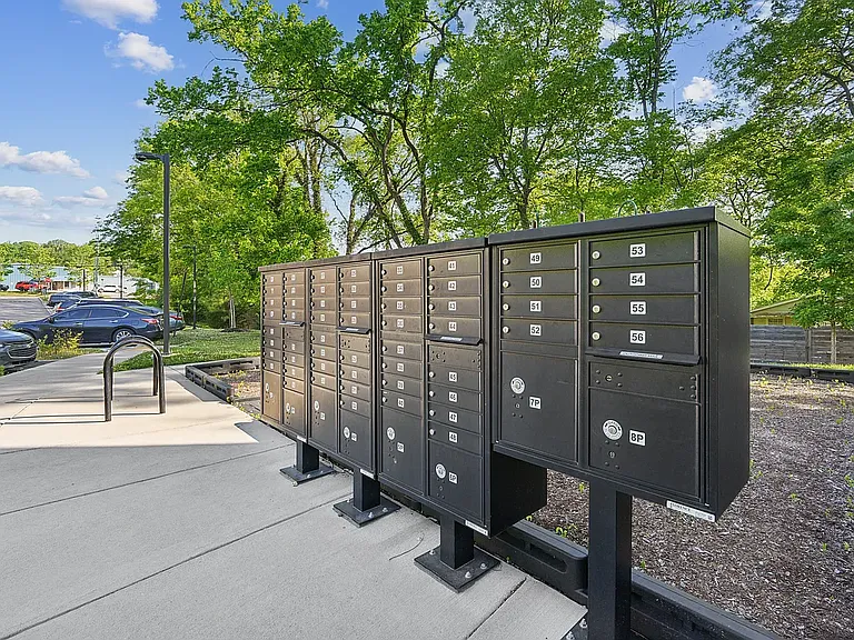 Burlington Commons — Photo 10