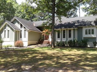 100 Jamestown Ln, Bracey, VA 23919