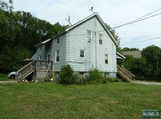 4 Van Dunk Ln, Ringwood, NJ 07456