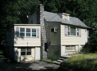 9 Thaddeus Ave, Danbury, CT 06811