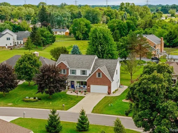 4981 Kay Dr, Monroe, MI 48161