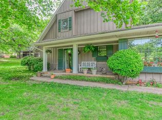 726 Living Springs Trl, Goldsby, OK 73093