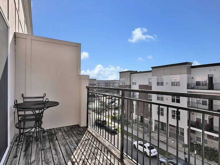 Graham Place Senior — Photo 33