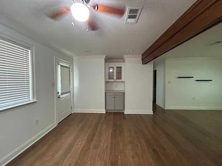 2080 Jerlyn Dr — Photo 18