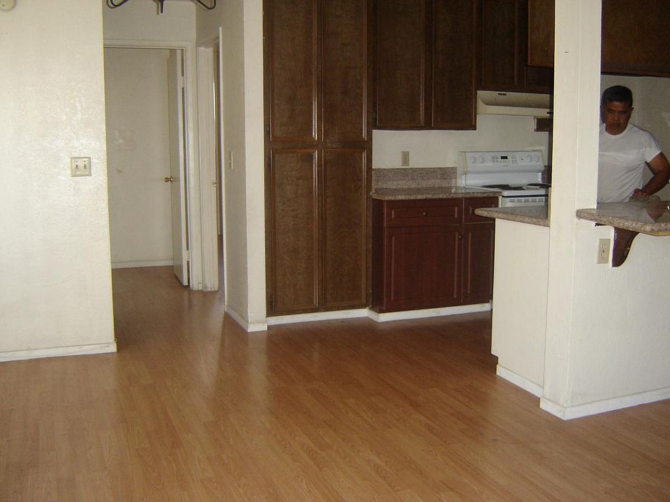 1st image of 3854 46th St APT 3