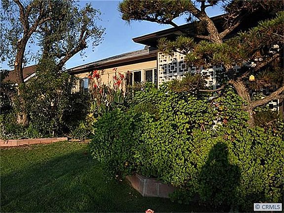 3rd image of 3710 Magnolia Ave