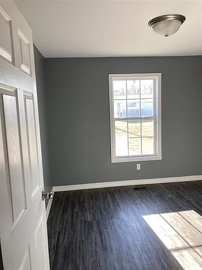 215 W Cherry St #C — Photo 5