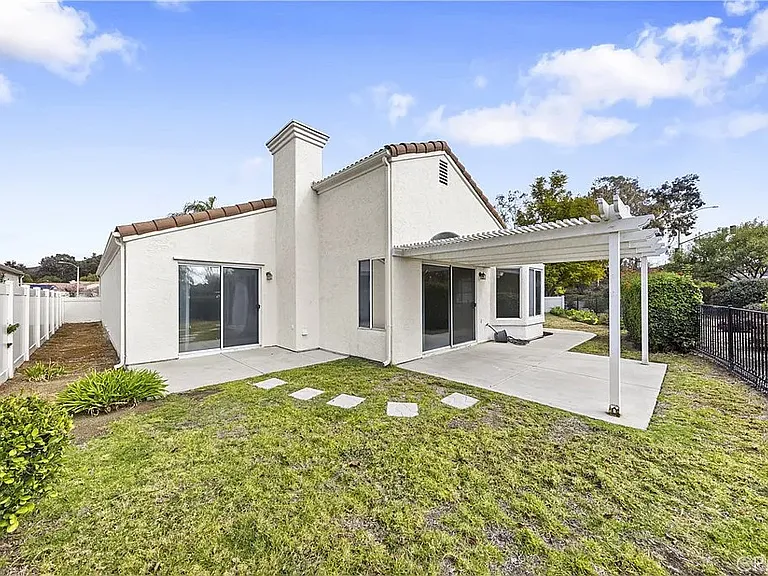 40218 Corte Lorca — Photo 19