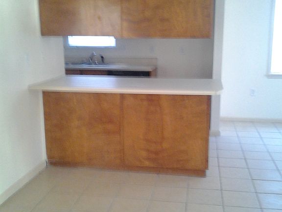 5th image of 1633 Lexington Cir