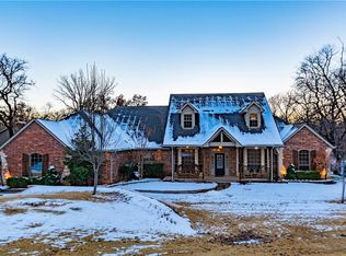 10521 Ridgeview Dr, Edmond, OK 73034