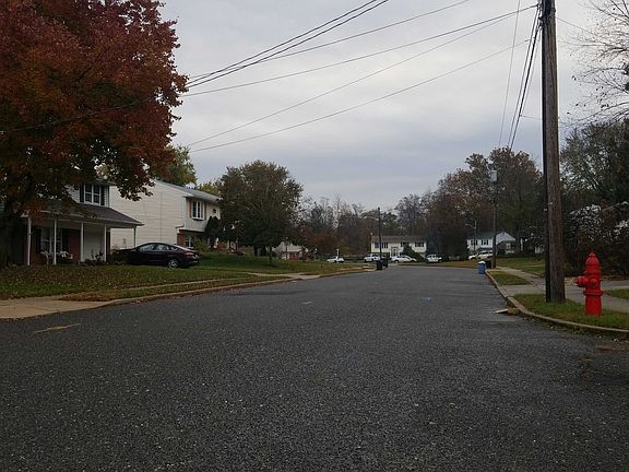 5th image of 4 Sycamore Dr