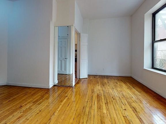 4th image of 399 E 78th St #2E1