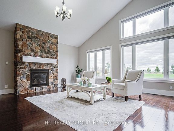 5th image of 295 Sunnybrae Ave