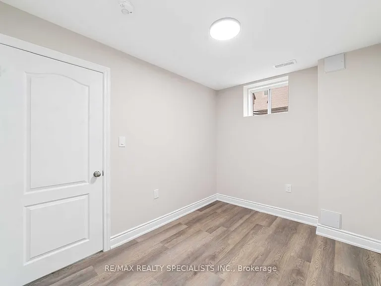 98 Benhurst Cres #BASEMENT — Photo 16