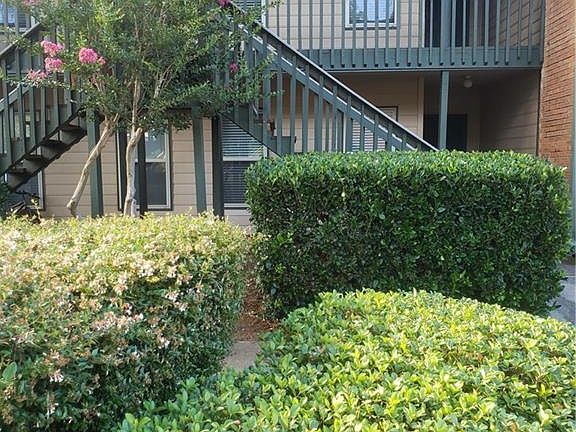 3rd image of 517 Bedfort Dr