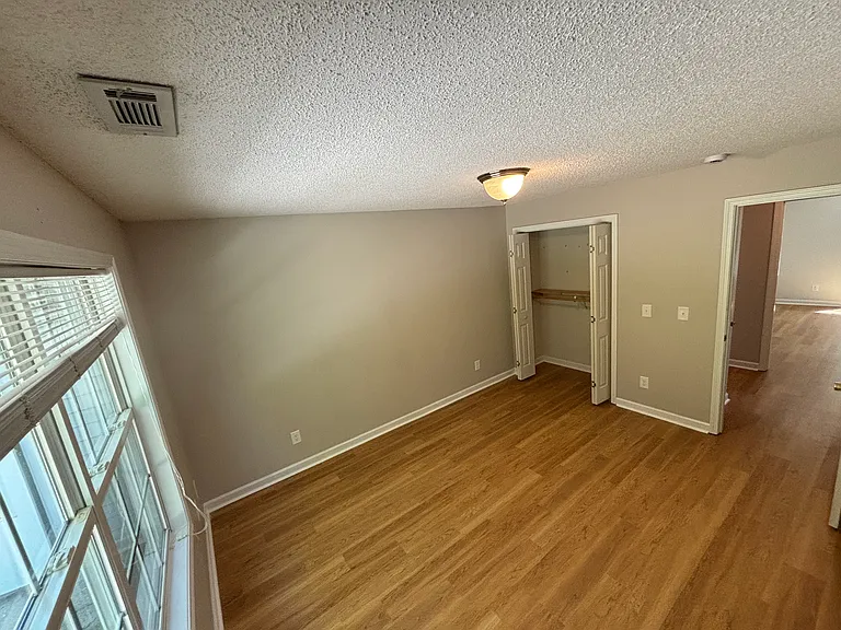 223 Liberty Ln #105 — Photo 5