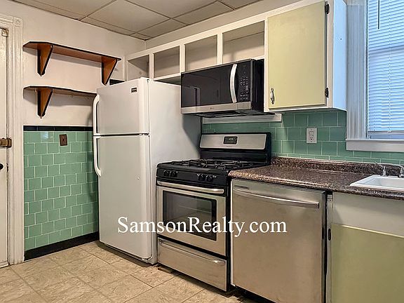 3rd image of 5 Hillside Ave APT 2
