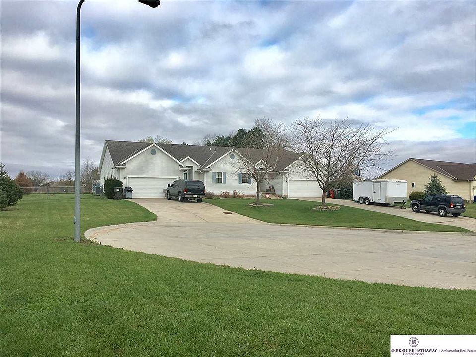 2nd image of 1207 S Ridge Cir