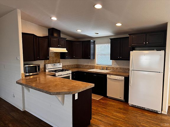 4th image of 860 E Grangeville Blvd Spc 142