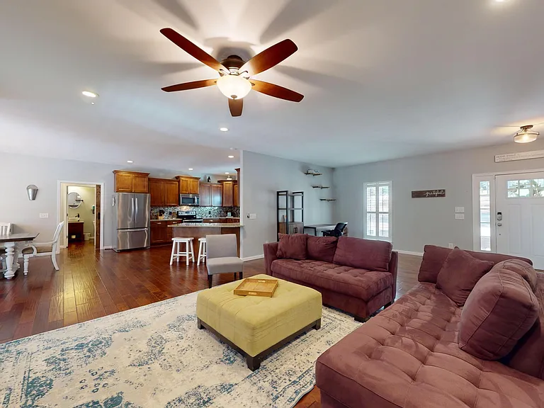 385 Central Dr — Photo 14