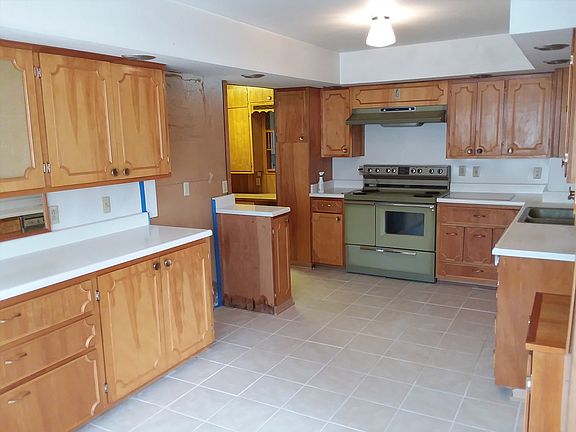 Large Kitchen 