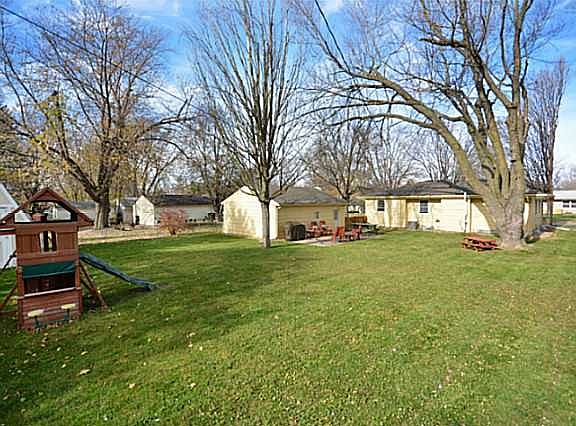 4th image of 1313 SW Lynn Dr