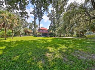 1702 Williams Rd, Plant City, FL 33565