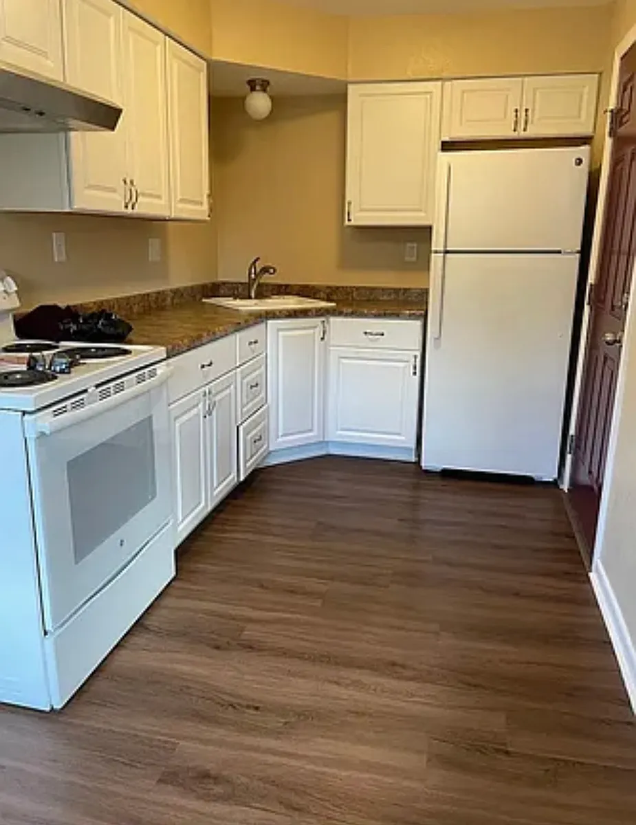 Building Photo - 6930 W Euclid Ave #1