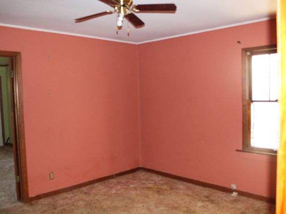 5th image of 929 Laurant Ave