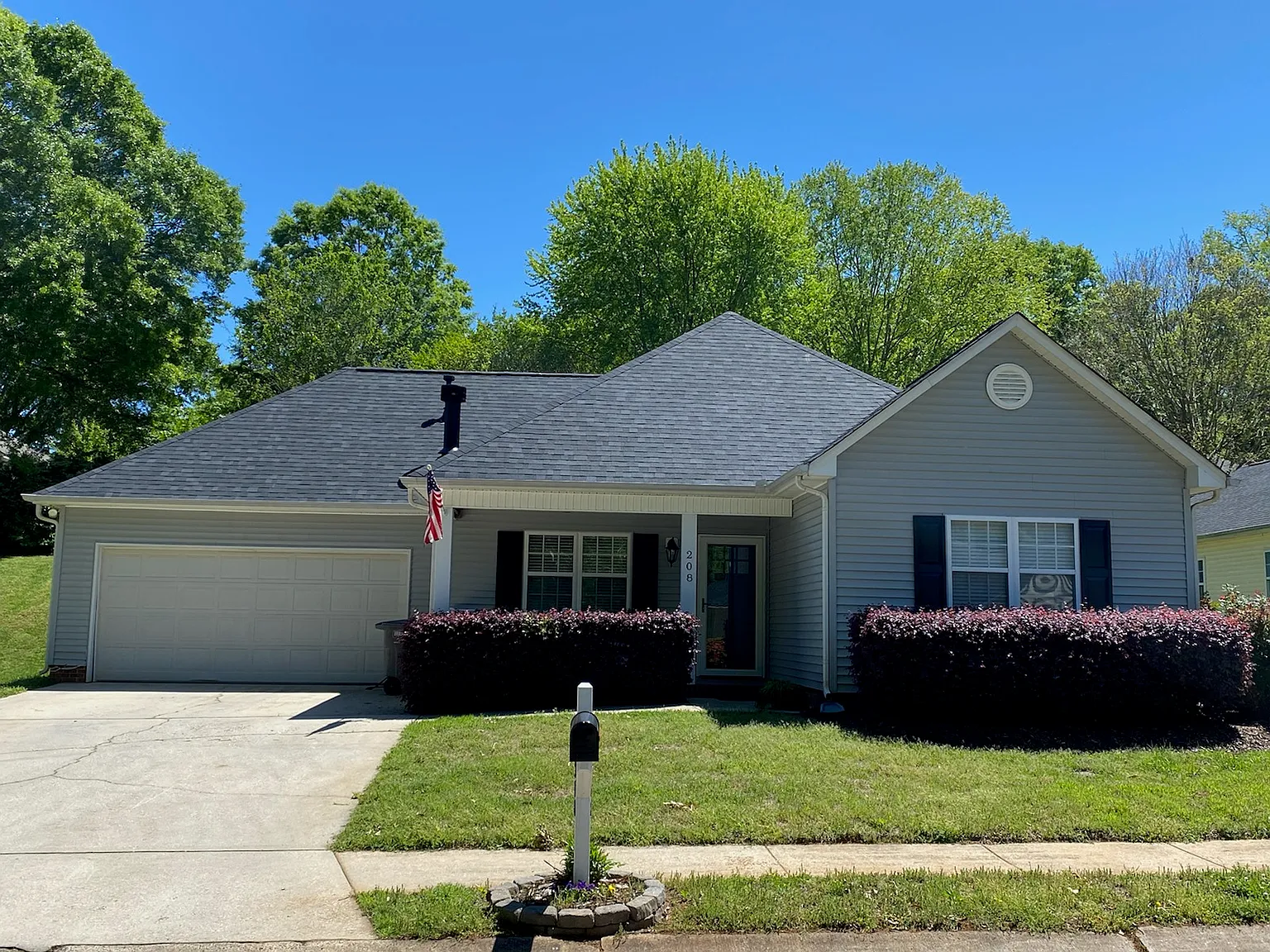 3 bed, 1314 sqft, $2,100 — Photo 2