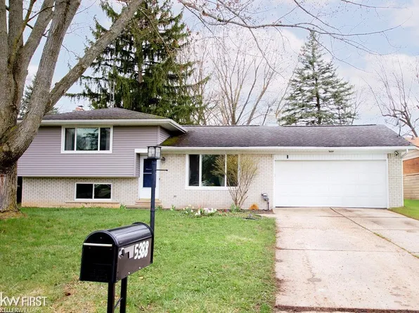 5388 Fern Ave, Grand Blanc, MI 48439