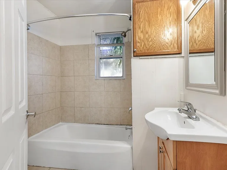 1708 Lennox Ct — Photo 17