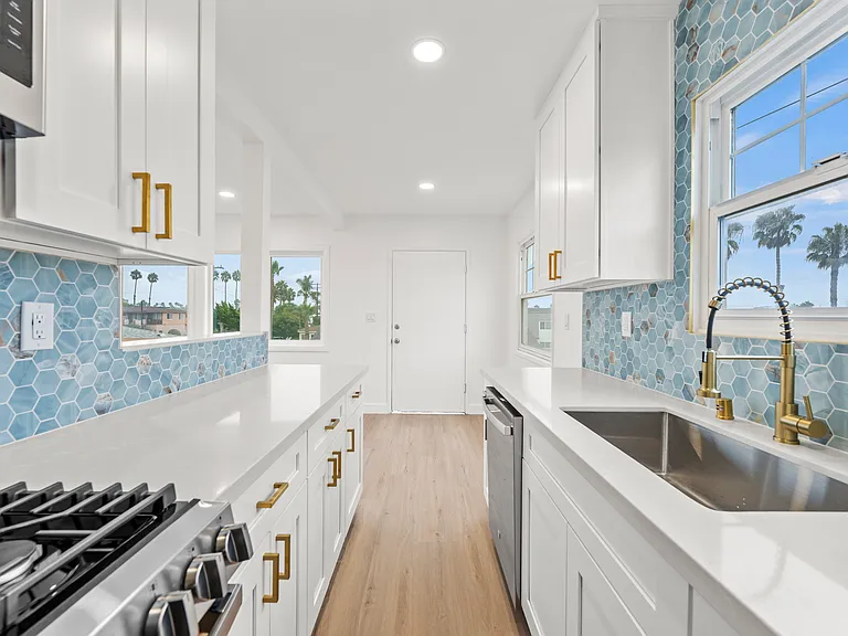 868 Emerald St #870.5 — Photo 1
